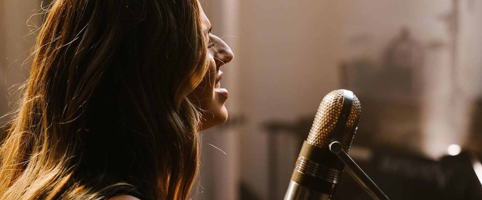 Brooke Ligertwood Records New Music Videos With Billy Graham’s Vintage RCA Microphone