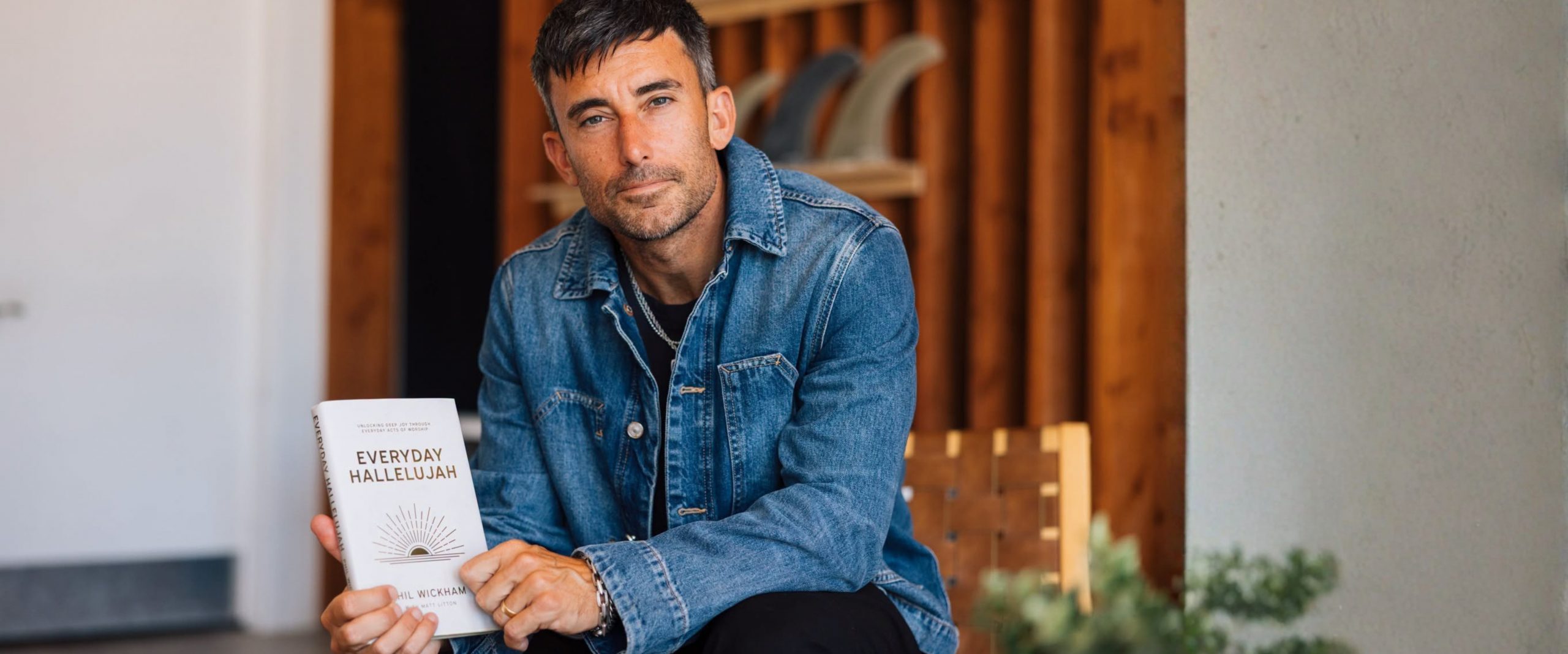 Phil Wickham Shares the Message Behind Everyday Hallelujah on Fox & Friends